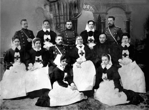 Иллюстрация к книге — Быть сестрой милосердия. Женский лик войны [i_011.jpg]