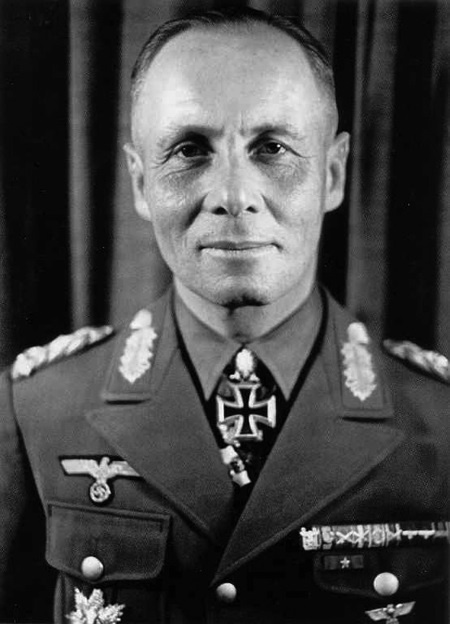 Иллюстрация к книге — Шпионский пасьянс [i_025.jpg]