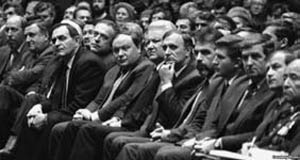 Иллюстрация к книге — Бандиты эпохи Ельцина, или Россия, кровью умытая [_02.jpg]