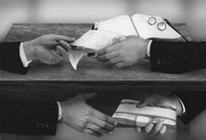 Иллюстрация к книге — Бандиты эпохи Ельцина, или Россия, кровью умытая [_06.jpg]