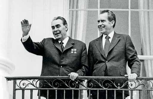 Иллюстрация к книге — Генеральный секретарь ЦК КПСС Леонид Ильич Брежнев [i_017.jpg]