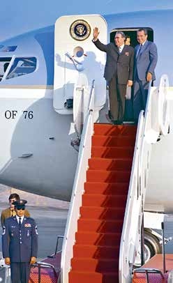 Иллюстрация к книге — Генеральный секретарь ЦК КПСС Леонид Ильич Брежнев [i_018.jpg]