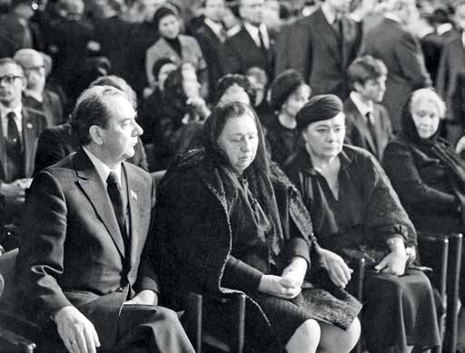 Иллюстрация к книге — Генеральный секретарь ЦК КПСС Леонид Ильич Брежнев [i_035.jpg]