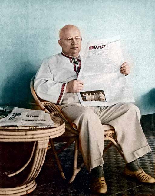 Иллюстрация к книге — Первый секретарь ЦК КПСС Никита Сергеевич Хрущёв [i_019.jpg]