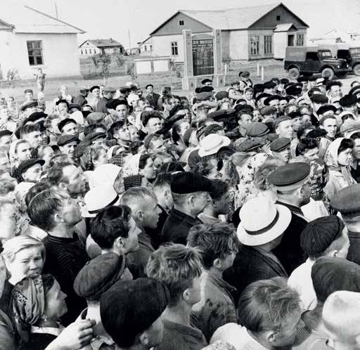 Иллюстрация к книге — Первый секретарь ЦК КПСС Никита Сергеевич Хрущёв [i_021.jpg]