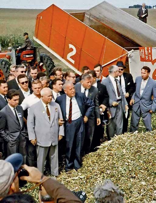 Иллюстрация к книге — Первый секретарь ЦК КПСС Никита Сергеевич Хрущёв [i_028.jpg]