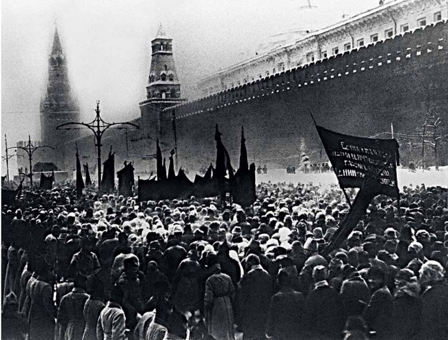 Иллюстрация к книге — Председатель Совета народных комиссаров Владимир Ильич Ленин [i_032.jpg]