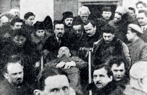 Иллюстрация к книге — Генеральный секретарь ЦК ВКП(б) Иосиф Виссарионович Сталин [i_014.jpg]