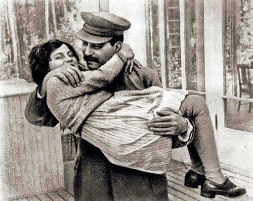 Иллюстрация к книге — Генеральный секретарь ЦК ВКП(б) Иосиф Виссарионович Сталин [i_028.jpg]