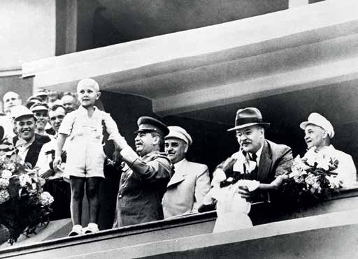 Иллюстрация к книге — Генеральный секретарь ЦК ВКП(б) Иосиф Виссарионович Сталин [i_057.jpg]