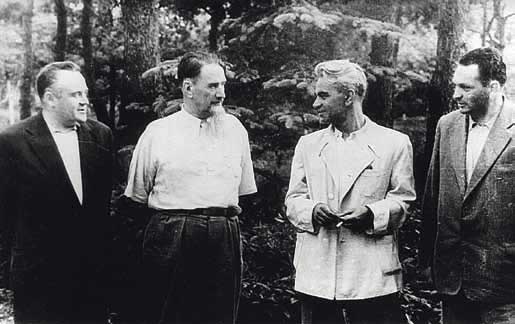 Иллюстрация к книге — Великие умы России. Том 2. Мстислав Келдыш [i_013.jpg]