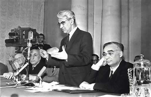 Иллюстрация к книге — Великие умы России. Том 2. Мстислав Келдыш [i_024.jpg]