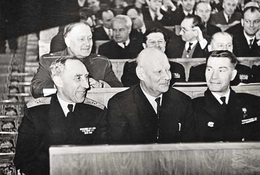 Иллюстрация к книге — Великие умы России. Том 5. Анатолий Александров [i_017.jpg]