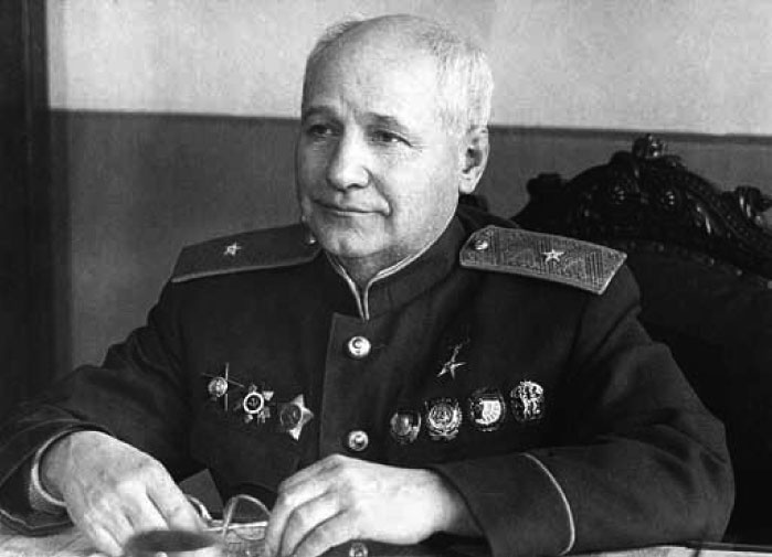 Иллюстрация к книге — Великие умы России. Том 8. Андрей Туполев [i_026.jpg]