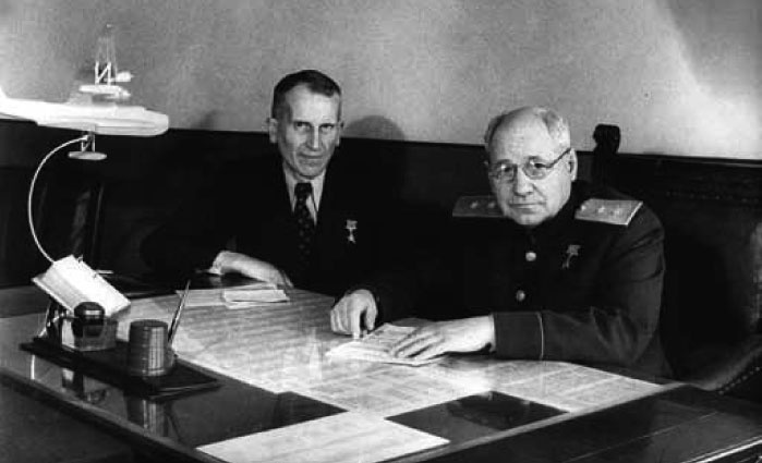 Иллюстрация к книге — Великие умы России. Том 8. Андрей Туполев [i_033.jpg]