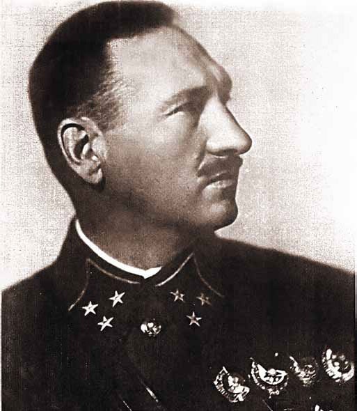 Иллюстрация к книге — Полководцы Великой Отечественной. Книга 2. Алексей Антонов, Константин Рокоссовский, Михаил Ефремов, Иван Баграмян, Иван Конев [_23.jpg]