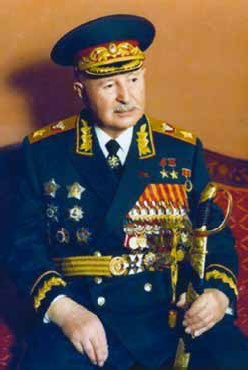 Иллюстрация к книге — Полководцы Великой Отечественной. Книга 2. Алексей Антонов, Константин Рокоссовский, Михаил Ефремов, Иван Баграмян, Иван Конев [_40.jpg]