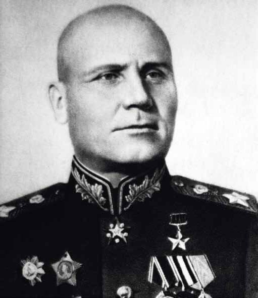 Иллюстрация к книге — Полководцы Великой Отечественной. Книга 2. Алексей Антонов, Константин Рокоссовский, Михаил Ефремов, Иван Баграмян, Иван Конев [_42.jpg]