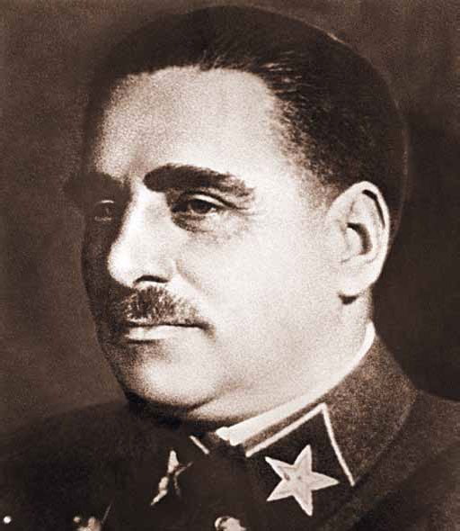 Иллюстрация к книге — Красные полководцы. Сергей Каменев, Семен Будённый, Михаил Фрунзе, Василий Чапаев, Василий Блюхер, Михаил Тухачевский [_32.jpg]