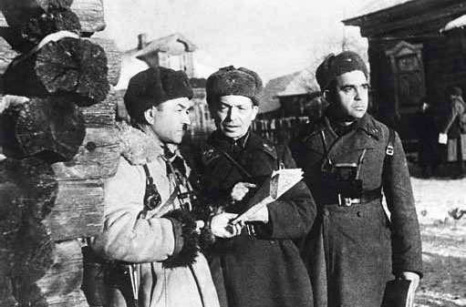 Иллюстрация к книге — Полководцы Великой Отечественной. Книга 1. Иосиф Сталин, Сидор Ковпак, Иван Панфилов, Федор Толбухин, Александр Василевский [_32.jpg]