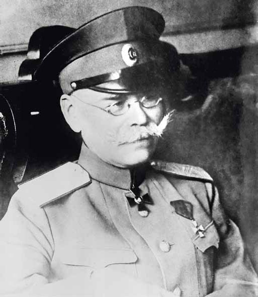 Иллюстрация к книге — Белые полководцы. Николай Юденич, Лавр Корнилов, Антон Деникин, Александр Колчак, Петр Врангель, Владимир Каппель [_18.jpg]