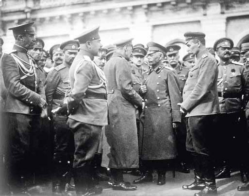 Иллюстрация к книге — Белые полководцы. Николай Юденич, Лавр Корнилов, Антон Деникин, Александр Колчак, Петр Врангель, Владимир Каппель [_21.jpg]