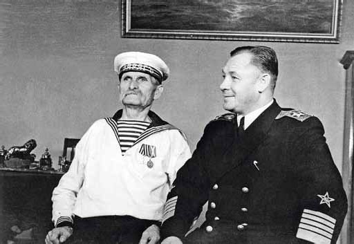 Иллюстрация к книге — Полководцы Великой Отечественной. Книга 3. Борис Шапошников, Василий Чуйков, Михаил Катуков, Николай Ватутин, Николай Кузнецов, Иван Черняховский [_29.jpg]