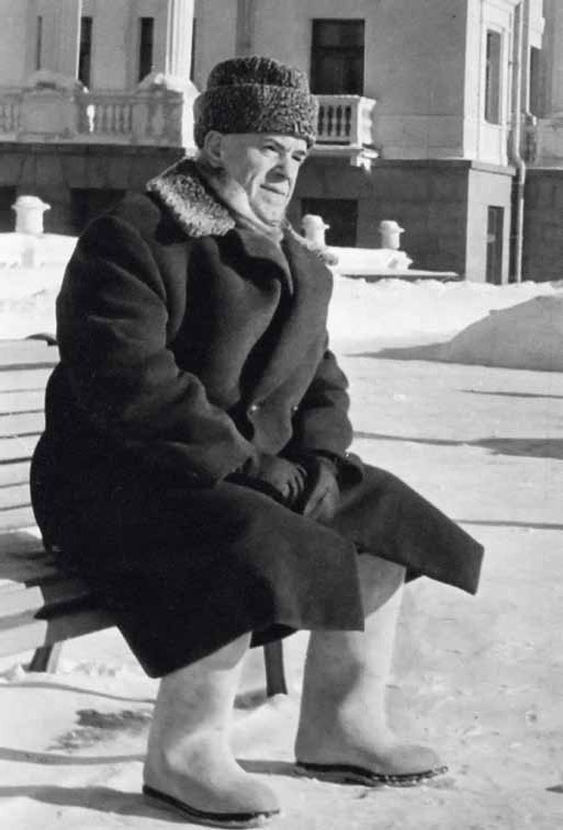 Иллюстрация к книге — Полководцы Великой Отечественной. Книга 4. Георгий Жуков [_28.jpg]