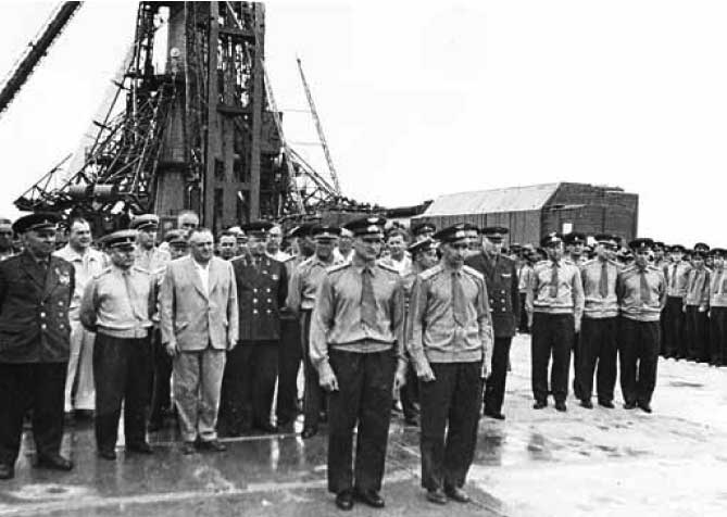 Иллюстрация к книге — Великие умы России. Том 10. Сергей Королев [i_033.jpg]