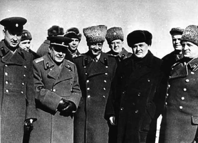 Иллюстрация к книге — Великие умы России. Том 10. Сергей Королев [i_038.jpg]