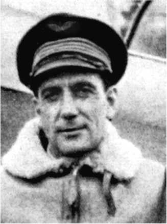 Иллюстрация к книге — Подлинная история авиаполка «Нормандия – Неман» [i_015.jpg]