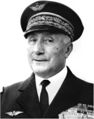 Иллюстрация к книге — Подлинная история авиаполка «Нормандия – Неман» [i_036.jpg]