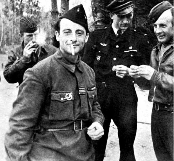 Иллюстрация к книге — Подлинная история авиаполка «Нормандия – Неман» [i_058.jpg]