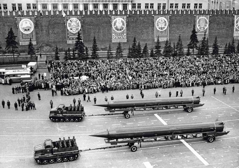 Иллюстрация к книге — Великие умы России. Том 13. Михаил Янгель [i_023.jpg]