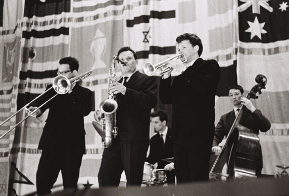 Иллюстрация к книге — Этот мой джаз [i_095.jpg]