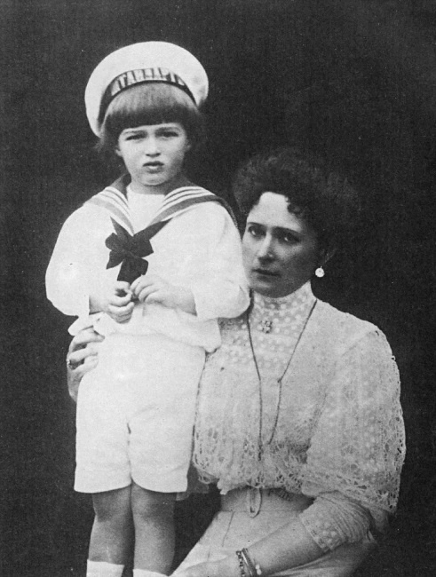 Иллюстрация к книге — 1917. Российская империя. Падение [i_019.jpg]