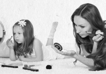 Иллюстрация к книге — Девочка. Девушка. Женщина [i_065.jpg]