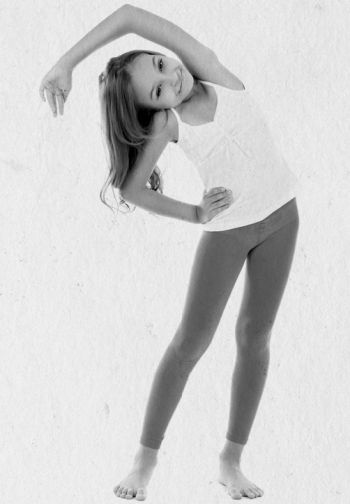 Иллюстрация к книге — Девочка. Девушка. Женщина [i_169.jpg]