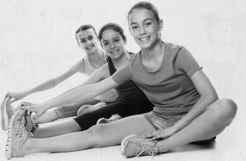 Иллюстрация к книге — Девочка. Девушка. Женщина [i_184.jpg]