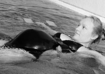 Иллюстрация к книге — Девочка. Девушка. Женщина [i_324.jpg]