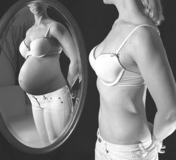 Иллюстрация к книге — Девочка. Девушка. Женщина [i_364.jpg]