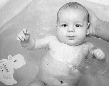 Иллюстрация к книге — Девочка. Девушка. Женщина [i_381.jpg]