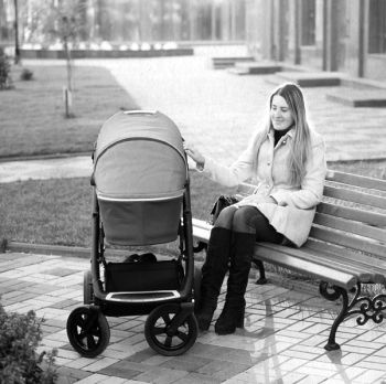 Иллюстрация к книге — Девочка. Девушка. Женщина [i_385.jpg]