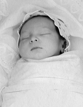 Иллюстрация к книге — Девочка. Девушка. Женщина [i_393.jpg]