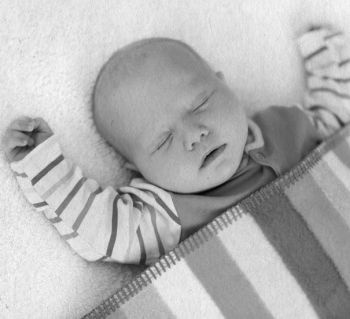 Иллюстрация к книге — Девочка. Девушка. Женщина [i_394.jpg]