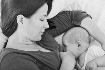 Иллюстрация к книге — Девочка. Девушка. Женщина [i_397.jpg]