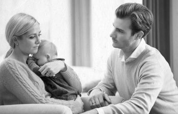 Иллюстрация к книге — Девочка. Девушка. Женщина [i_438.jpg]