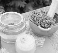 Иллюстрация к книге — Девочка. Девушка. Женщина [i_469.jpg]