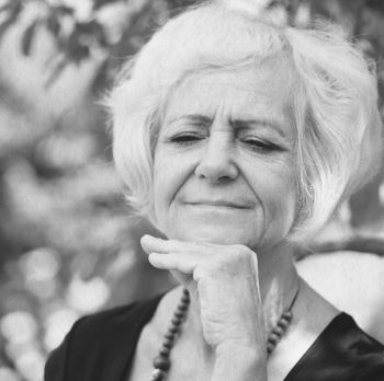 Иллюстрация к книге — Девочка. Девушка. Женщина [i_550.jpg]