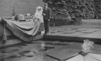 Иллюстрация к книге — Тайная война против СССР и России. Начальник 1 отдела по борьбе с терроризмом УБТ ФСБ РФ о лихих 90-х [i_027.jpg]